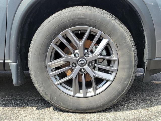 Photo of 2023 Gun Metallic Nissan Rogue