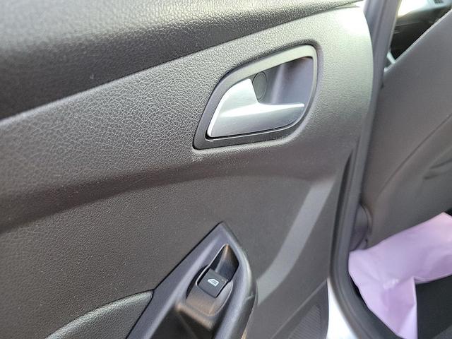 Photo of 2014 Ingot Silver Metallic Ford Focus
