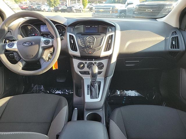 Photo of 2014 Ingot Silver Metallic Ford Focus