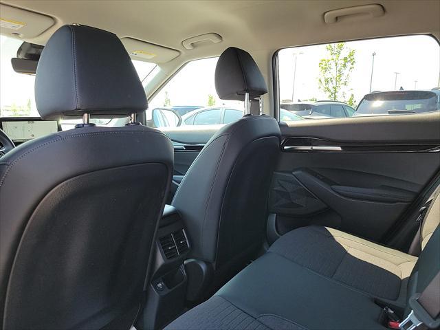 Photo of 2023 Snow White Pearl Kia Seltos