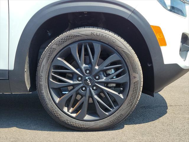 Photo of 2023 Snow White Pearl Kia Seltos