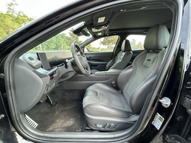 Photo of 2024 Onyx Black Hyundai SONATA