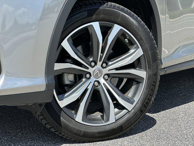 Photo of 2017 Silver Lexus RX 350
