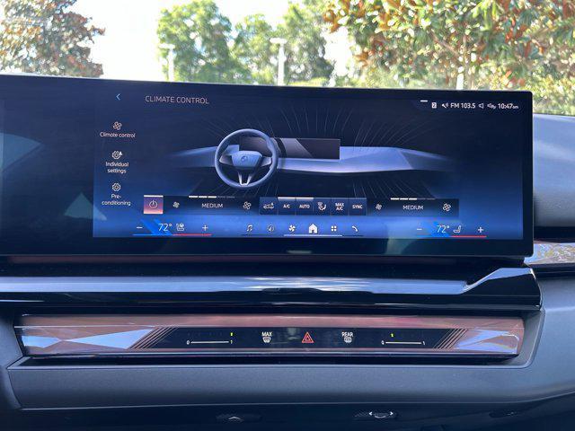 Photo of 2024 Alpine White BMW i5