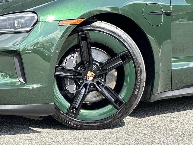 Photo of 2025 Oak Porsche Taycan