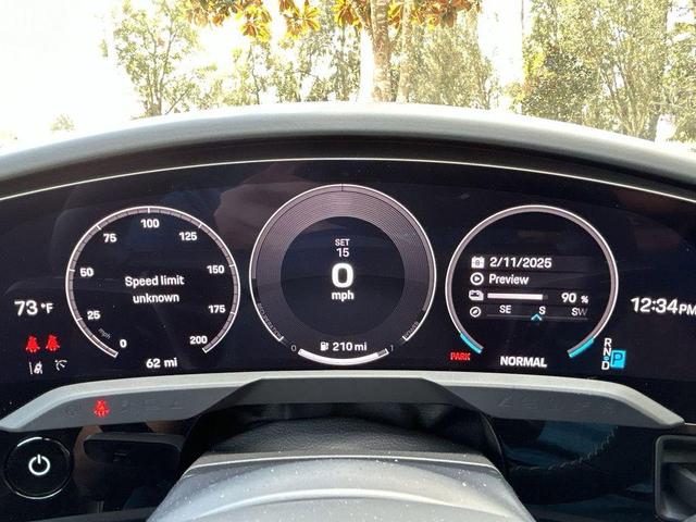 Photo of 2025 Oak Porsche Taycan