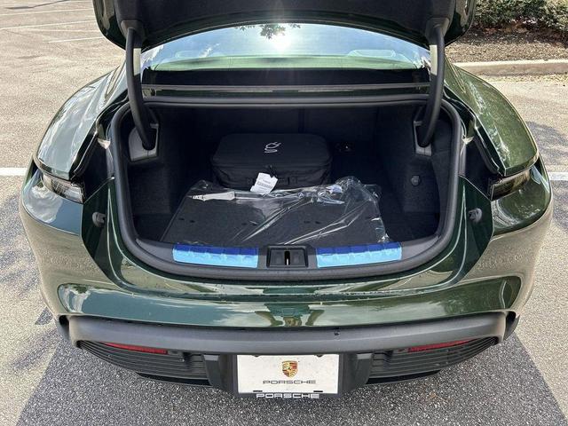 Photo of 2025 Oak Porsche Taycan