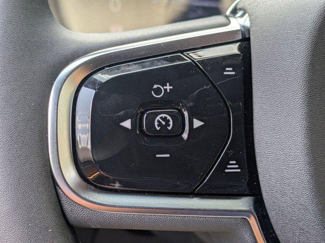 Photo of 2025 Crystal White Metallic Volvo XC90