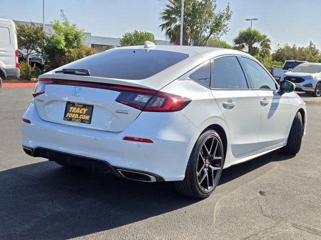 Photo of 2022 White Honda Civic