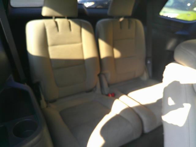 Photo of 2014 Oxford White Ford Explorer