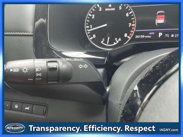 Photo of 2023 Pearl White Tricoat Nissan Pathfinder