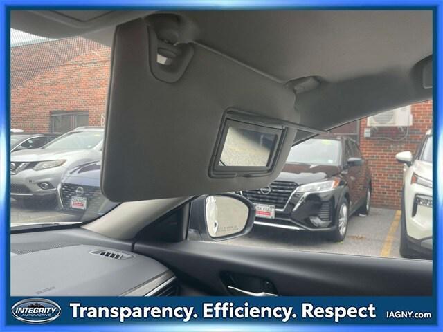 Photo of 2024 Pearl White Tricoat Nissan Altima