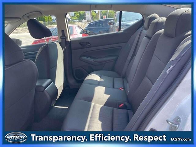 Photo of 2025 Glacier White Nissan Altima