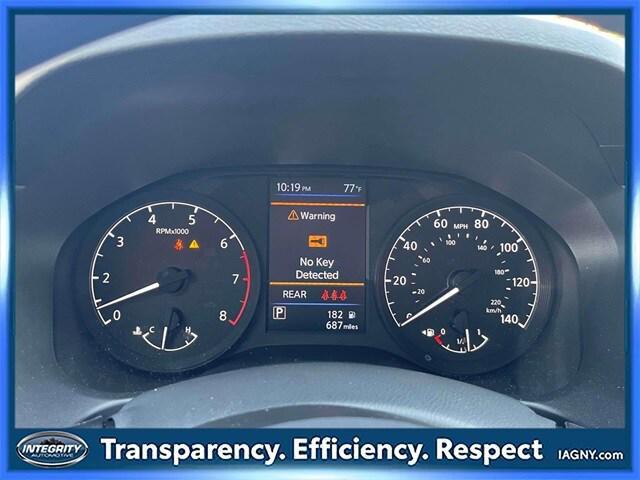 Photo of 2025 Glacier White Nissan Altima