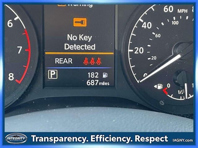 Photo of 2025 Glacier White Nissan Altima
