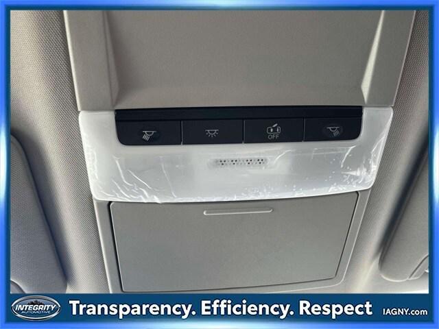Photo of 2025 Glacier White Nissan Altima