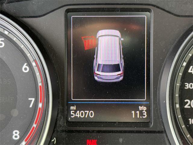 Photo of 2021 Pure White Volkswagen Atlas