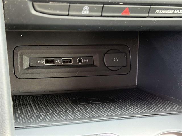 Photo of 2021 Pure White Volkswagen Atlas