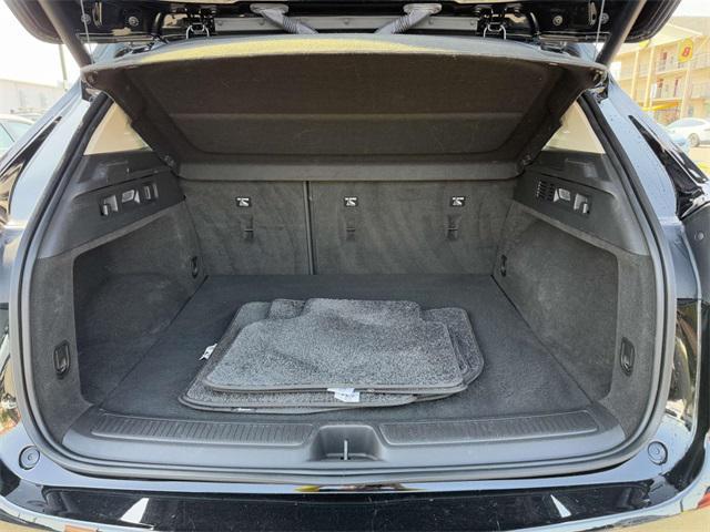 Photo of 2023 Ebony Twilight Metallic Buick Envision