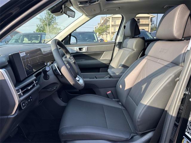 Photo of 2024 Phantom Black Hyundai SANTA FE