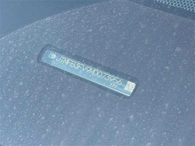 Photo of 2021 Silver Sky Metallic w/Midnight Black Roof Toyota RAV4 Prime