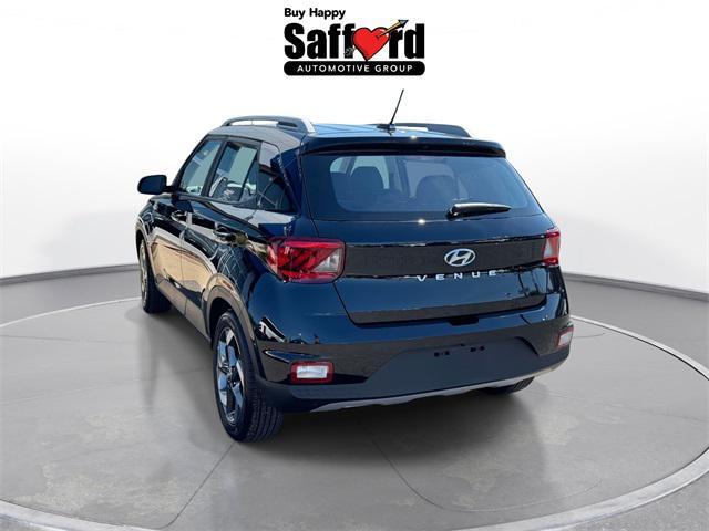 Photo of 2025 Onyx Black Hyundai VENUE