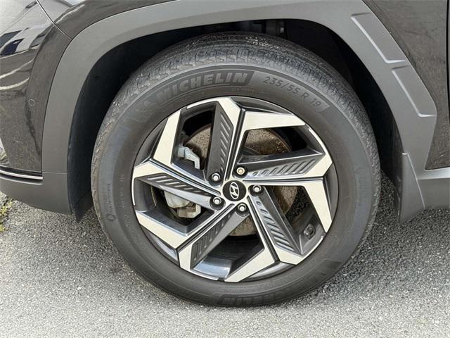 Photo of 2022 Phantom Black Hyundai TUCSON Hybrid