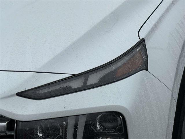 Photo of 2022 Quartz White Hyundai SANTA FE