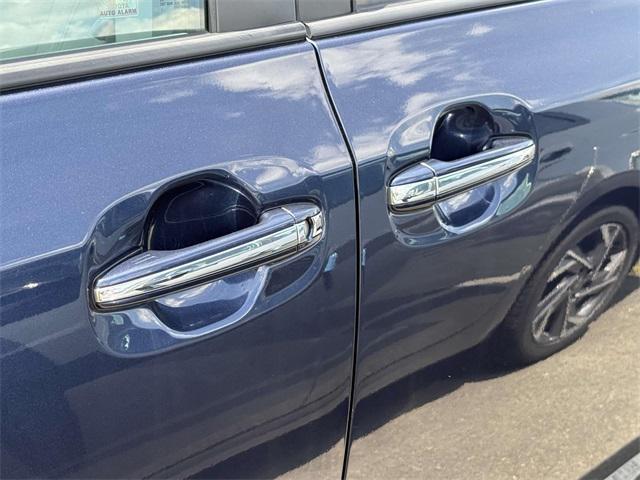 Photo of 2018 Parisian Night Pe Toyota Sienna