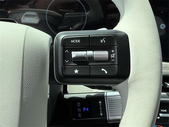 Photo of 2025 Phantom Black Hyundai SANTA FE