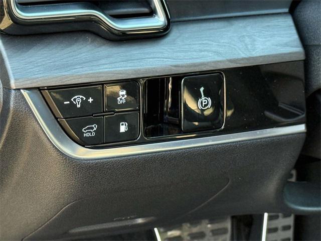 Photo of 2025 Dawning Red Kia Sportage
