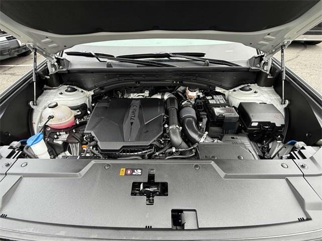 Photo of 2024 Shimmering Silver Hyundai SANTA FE