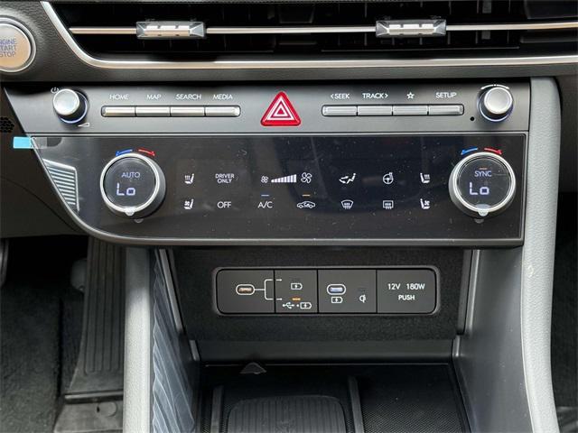 Photo of 2025 Abyss Black Hyundai SONATA Hybrid