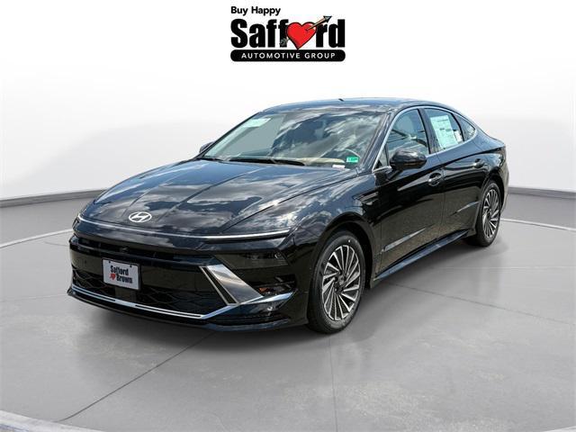 Photo of 2025 Abyss Black Hyundai SONATA Hybrid