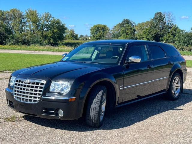 Photo of 2005 Black Dodge Magnum