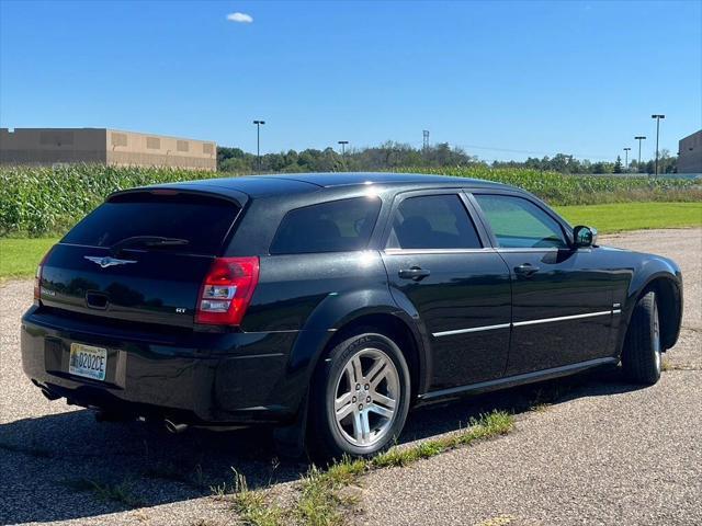 Photo of 2005 Black Dodge Magnum
