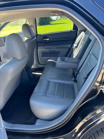 Photo of 2005 Black Dodge Magnum