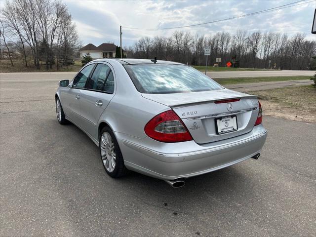 Photo of 2008 Silver Mercedes-Benz E-Class