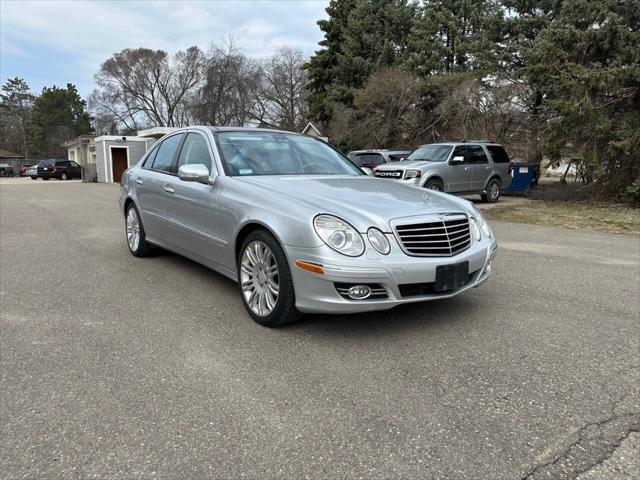 Photo of 2008 Silver Mercedes-Benz E-Class