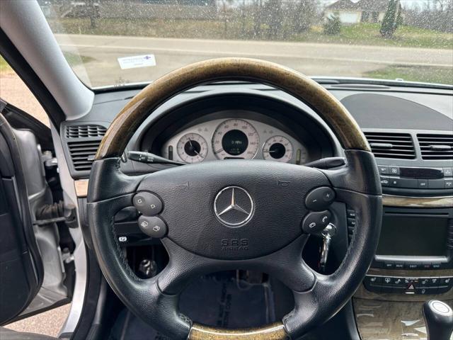 Photo of 2008 Silver Mercedes-Benz E-Class