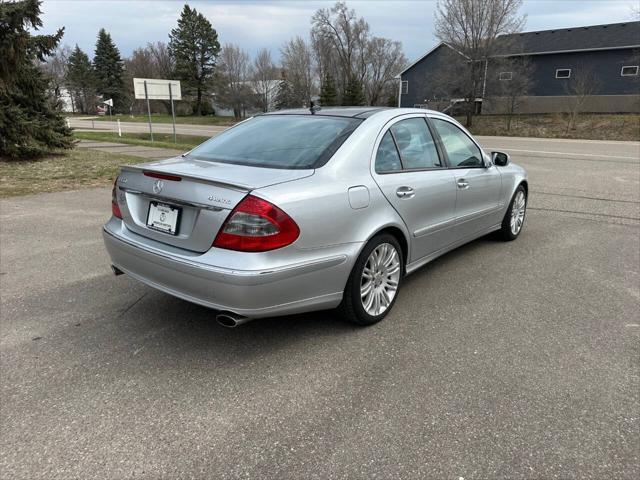Photo of 2008 Silver Mercedes-Benz E-Class