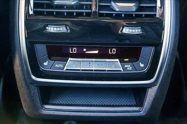 Photo of 2026 Black Sapphire Metallic BMW X7