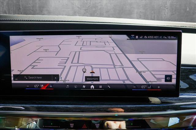 Photo of 2025 Oxide Grey Metallic BMW 740