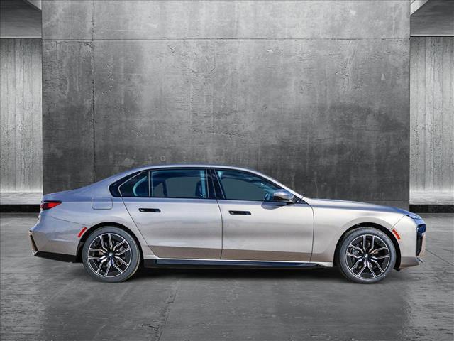 Photo of 2025 Oxide Grey Metallic BMW 740