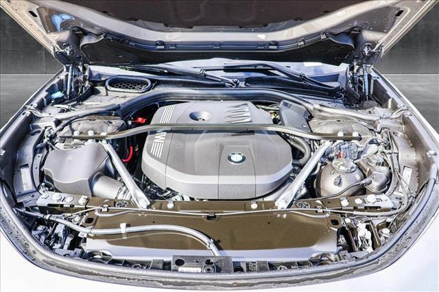Photo of 2025 Oxide Grey Metallic BMW 740