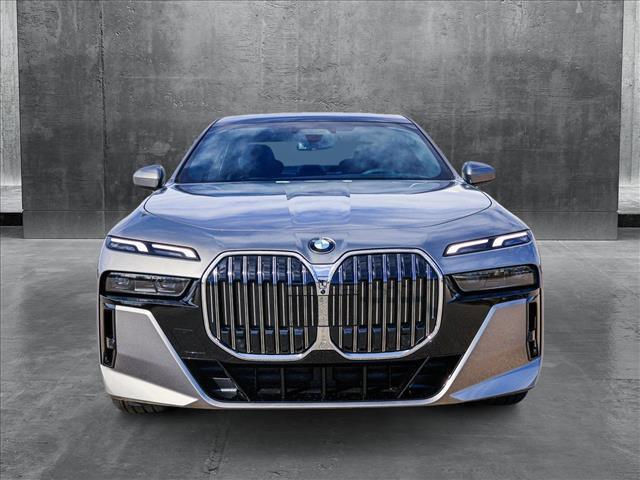 Photo of 2025 Oxide Grey Metallic BMW 740