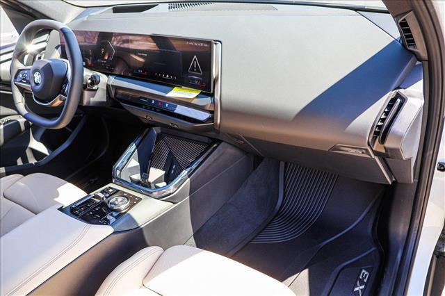 Photo of 2025 Mineral White Metallic BMW X3
