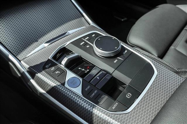 Photo of 2025 Skyscraper Grey Metallic BMW i4 Gran Coupe