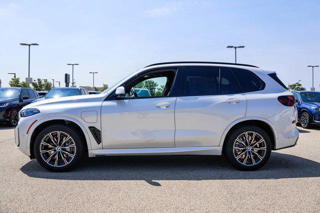 Photo of 2026 Mineral White Metallic BMW X5 PHEV