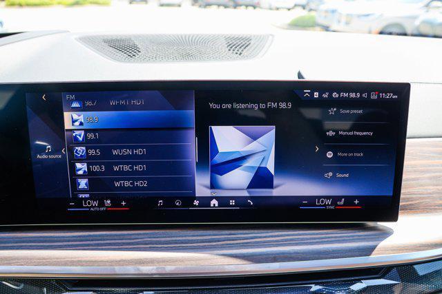 Photo of 2026 Mineral White Metallic BMW X5 PHEV